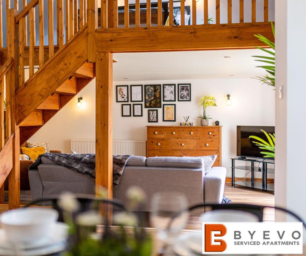 Byevo Oswestry Barn - Quirky Romantic Retreat Or Cosy Contractor Base المظهر الخارجي الصورة